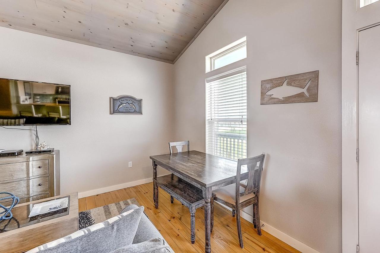 Eskridge Gem Unit A Villa Port Aransas Room photo